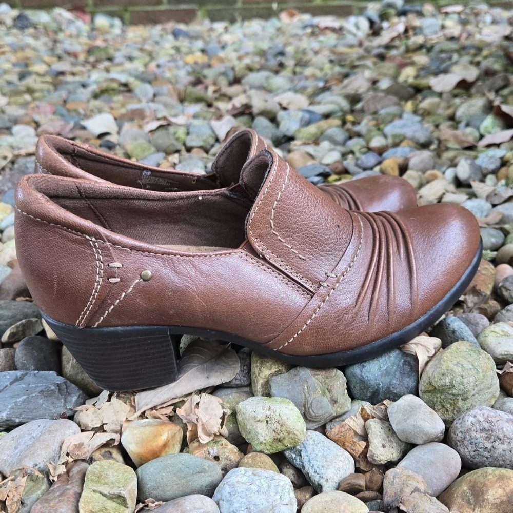 Drexlite‎ Leather Classics Brown Heeled Loafers Comfort Slip On Shoes Size 7.5